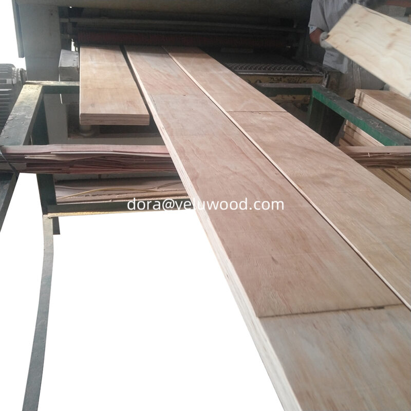 Structural Pine LVL Scaffold Board, Made in China, Q235 Steel, 12m Long